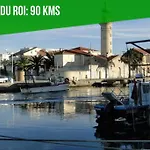 Apartment La Glycine - Parking Gratuit - Ac Clim - Cour Prive - *